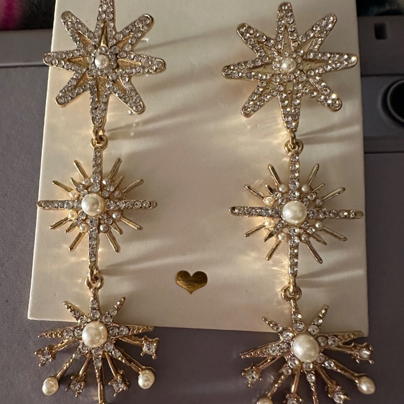 Untamed Petals Pearl and Crystal Drop Earrings. Wedding Earrings. - Picture 3 of 3